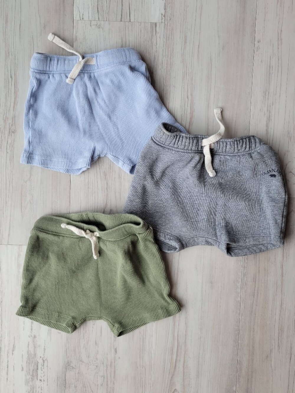Old Navy Waffle Sweat Shorts Set of 3 Gray Green Blue Baby size 6-12 months